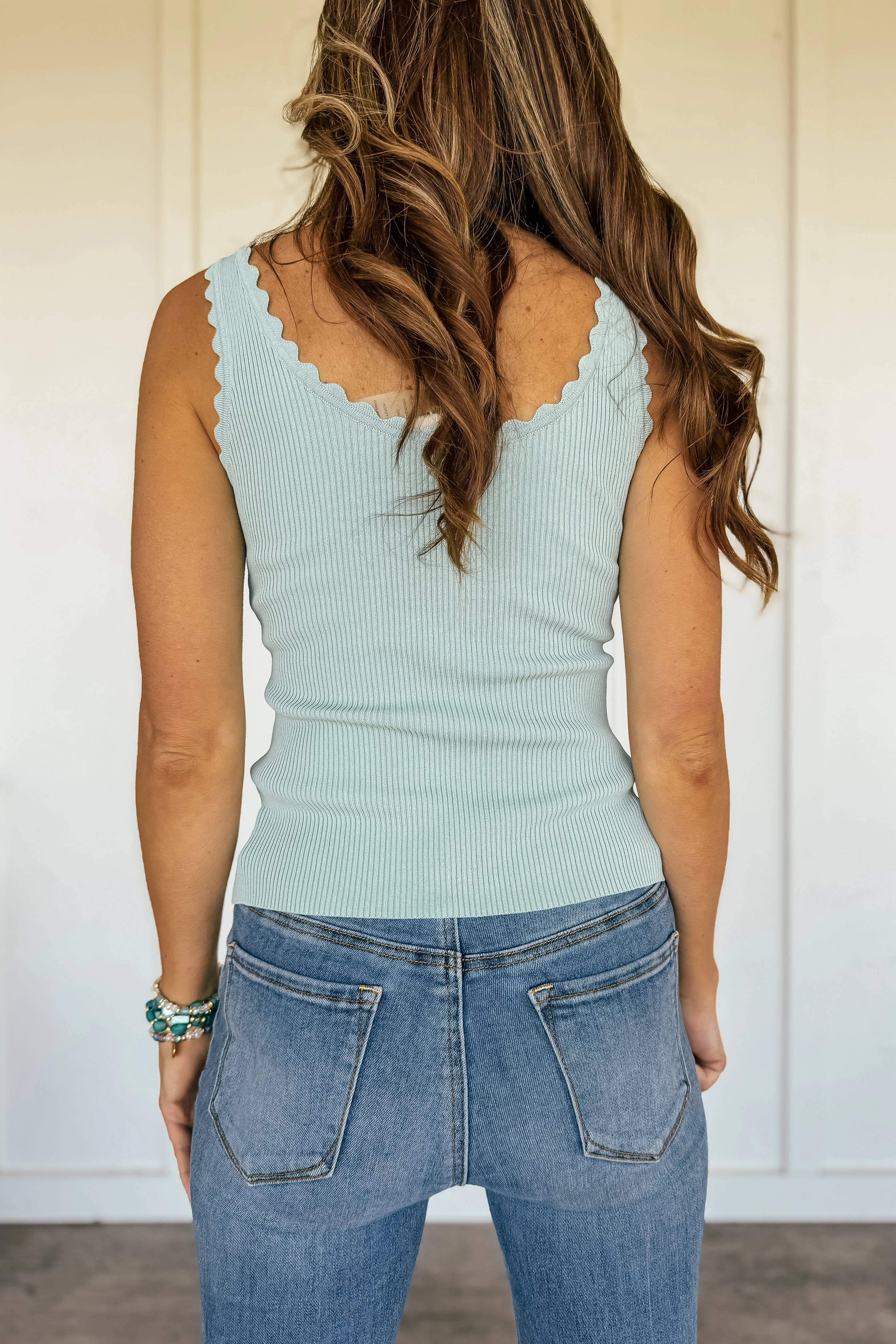 Sunday Stroll Scalloped Tank